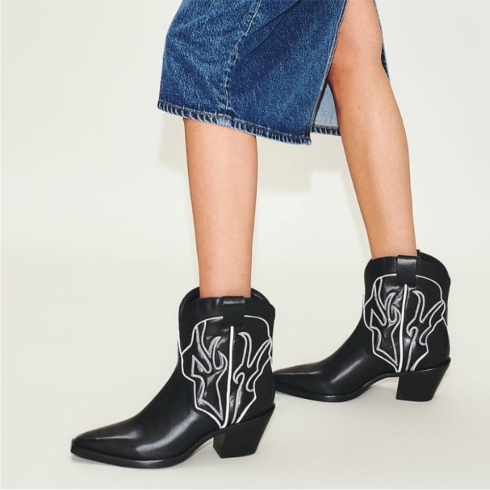Reformation Otto Mini Western Boots Black White Size 7.5